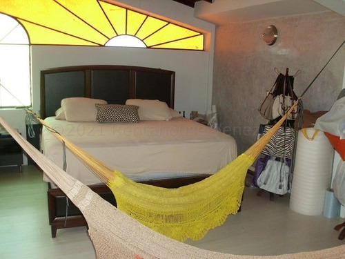 Imagen 15 de 15 de Townhouse En Venta 21-14563 Yubelys Martínez Rent-a-house