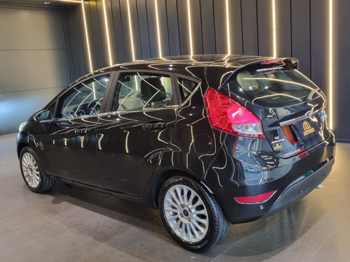 Ford Fiesta TITANIUM 1.6 16V Flex Automático.