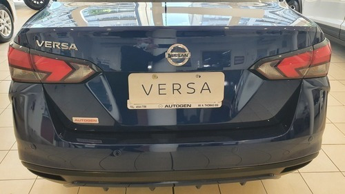 Imagen 14 de 25 de Nissan Versa 1.6 Sense Cvt