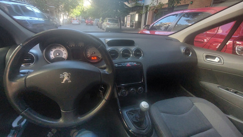Peugeot 408 2.0 Allure 143cv