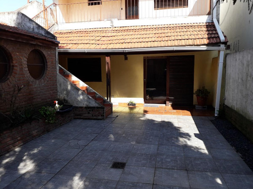 Imagen 10 de 16 de Chalet Lote Propio, 3 Dormitorios, Jardín, Cochera - Olivos