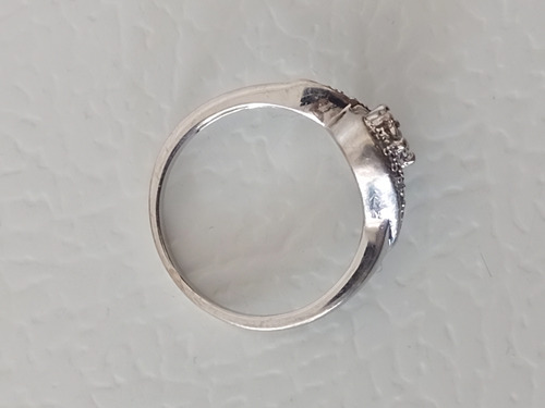 Anillo Oro 10k Y 17 Diamantes Naturales 2.5 Gramos Plateado (Usado)
