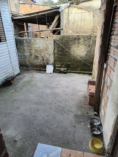 2 Casas ( Alvenaria E Madeira)