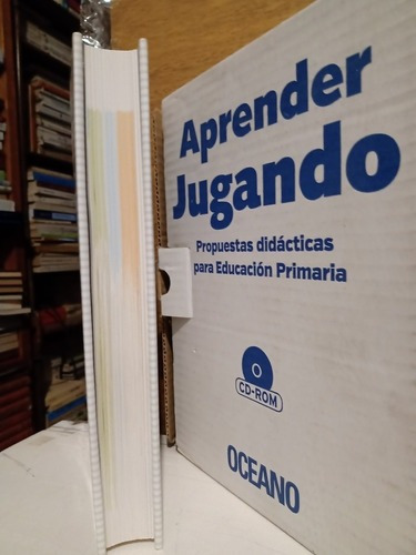 Aprender Jugando, De Aavv. Editorial Océano, Tapa Dura En Español