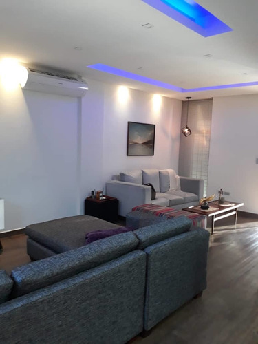 Se Vende Townhouse En Conj. Res. Rincón Garden. Foth-178
