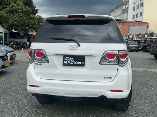 Toyota Fortuner 2.7l 4x2