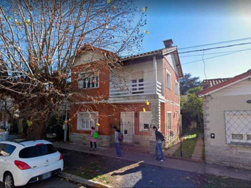 Casa En Venta City Bell - 3 Dormitorios  Ideal Fin Comercial