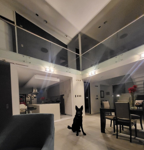 Vendo Preciosa Y Moderna Casa En Lo Cañas