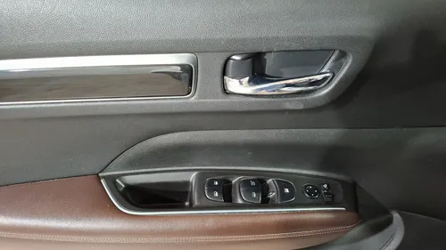 Renault Koleos 2.5 Iconic Cvt