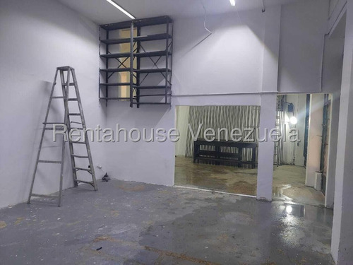 Local Comercial Para Taller Mecánico En Alquiler, Ubicado A Pie De La Calle En Los Dos Caminos Avenida Rómulo Gallegos