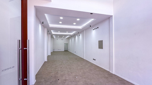 Arriendo De Moderno Local En Pleno Centro De Los Ángeles