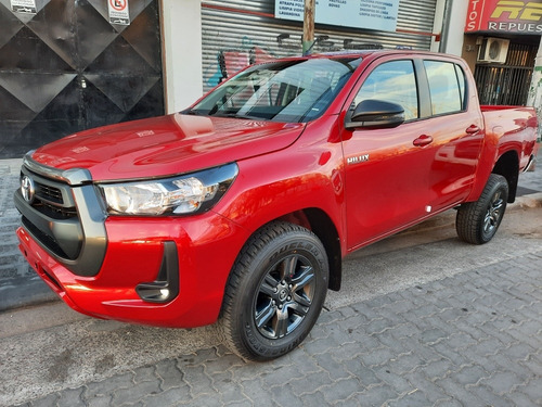 Imagen 1 de 15 de Toyota Hilux 2021 2.4 Cd Sr 150cv 4x2