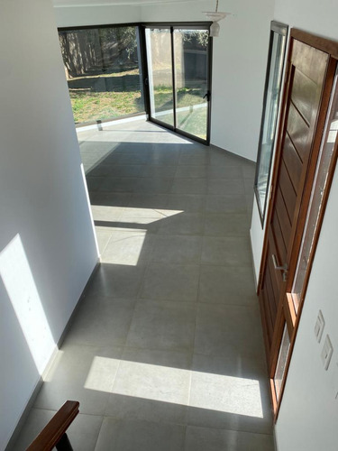 Hermosa Casa Dos Dormitorios En Venta En La Merjor Zona De Arguello