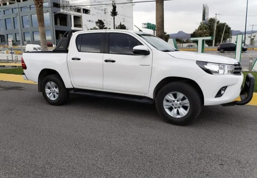 Toyota Hilux 2.7 Cabina Doble Sr Mt