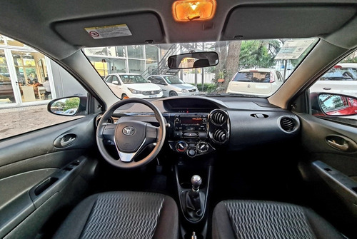 Toyota Etios X 1.5 4ptas Mt 2021 25km Oport Fcio T/usado
