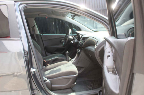 Imagen 13 de 15 de Chevrolet Trax 2019 5p Ls L4/1.8 Man