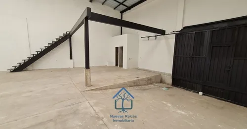 Amplia Bodega Con Doble Entrada En Villavicencio