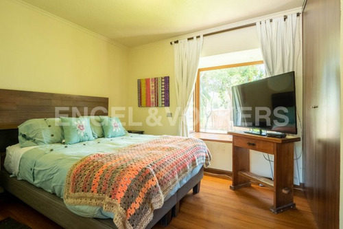 Casa Chilena, Excelente En Condominio