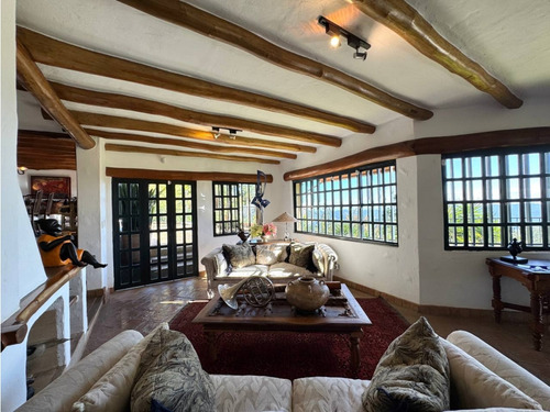 Vendo Casa 730m2 La Lagunita 0094