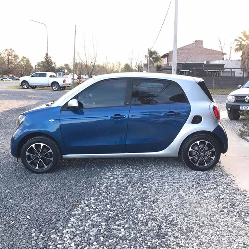 Imagen 9 de 15 de Smart Forfour 2017 1.0 Play