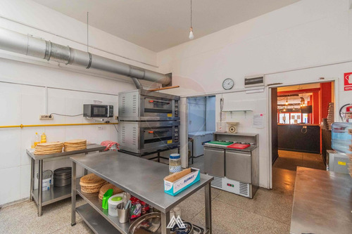 Venta Llave De Pizzería En Ciudad Vieja