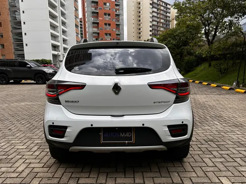 Renault Stepway 1.6 Expression / Zen