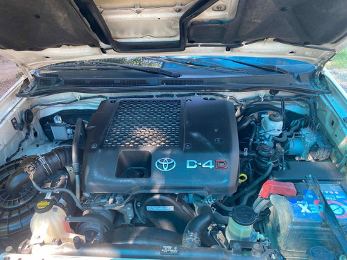 Toyota Hilux 3.0 Cd Srv Cuero 171cv 4x2 - E4 2014