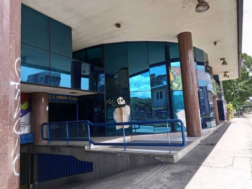 Centro Comercial En La Mejor Zona De Valencia