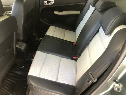 Peugeot 307 2.0 La Dolfina Cuero 2010 Financiamos
