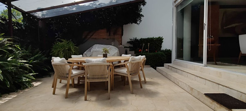 Casa En Condominio De Lujo A La Venta O Renta (v)