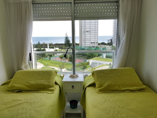 Venta De Apartamento 2 Dormitorios En Playa Mansa
