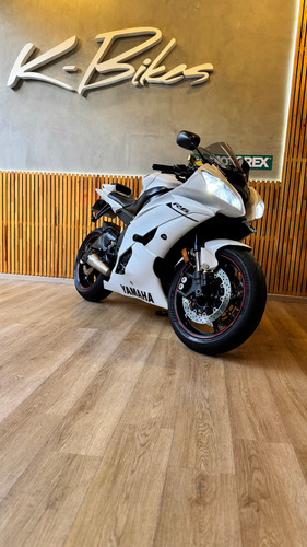 Yamaha R6