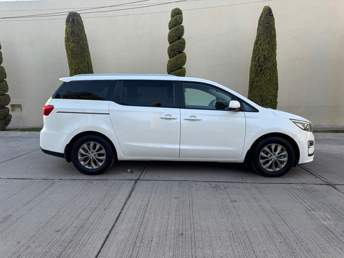 Kia Sedona 2.0 Lx At