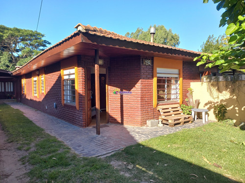 Vendo En Villa Gesell, Chalet Mas Depto 4 Ambientes !!!