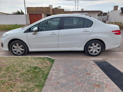 Imagen 3 de 11 de Peugeot 408