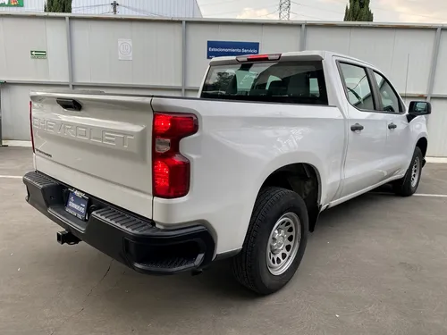 Chevrolet Silverado 5.4 2500 Doble Cabina Ls 4x2 At