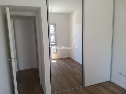 Imagen 9 de 13 de Departamento En Venta 1 Dormitorio En Berazategui