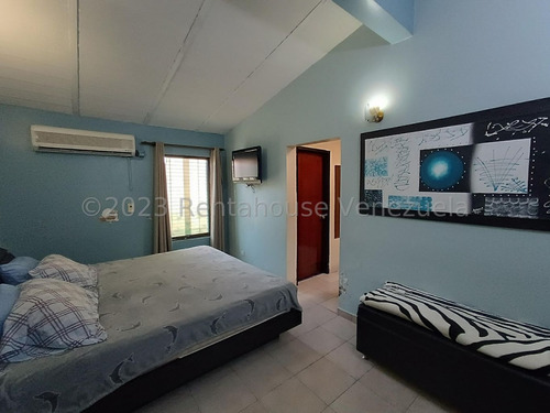 24-13391 Hermosa Casa En Venta, Urb. Los Samanes, Maracay Mord