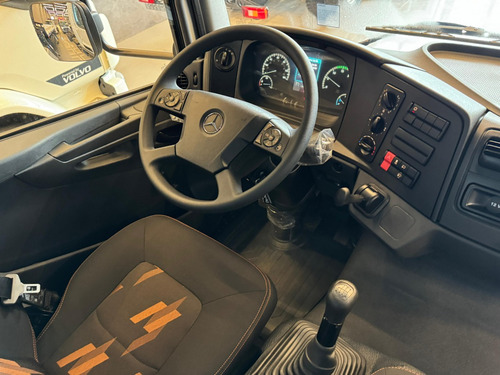 Caminhão Mercedes Benz Atego 1719 4x2 2025 Sem Implementos