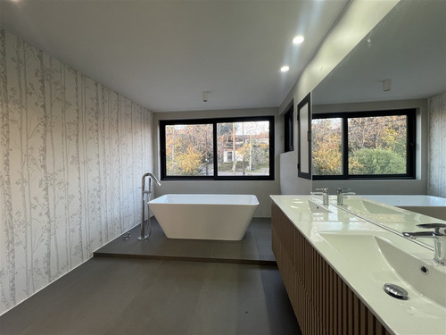 Casa En Venta De 4 Dorm. En Lo Barnechea