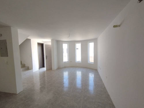 Imagen 3 de 13 de Town House A Estrenar Sector Los Chacos-los Robles