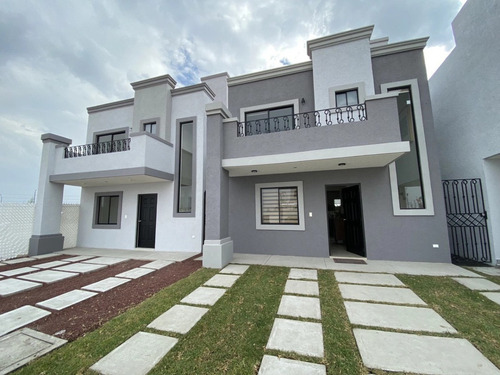 Casa Nueva En Pachuca, 3 Recamaras Con Cisterna