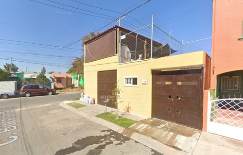 Casa En Remate Bancario En Tlajomulco, Jalisco. Mm