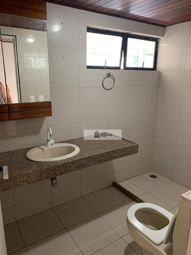 Imagem 11 de 14 de Apartamento À Venda - Ponta Verde - Beira Mar - Com 225 M² - Com 4 Quartos / 2 Suítes - Por R$ 1.150.000 - Ap0003