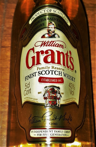 Botellita Miniatura Whisky W. Grant`s Family Reserve (Usado)