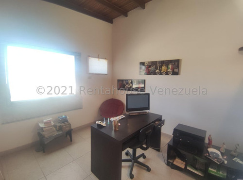 Casa En Venta En Maracay La Morita Res El Rosal Rah #25-14816 Meglisf