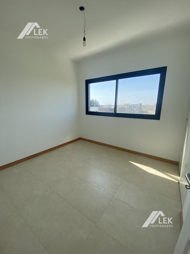 Impecable Casa Con Pileta En San Matias! Acepta Permuta Menor Valor... Mono O 2 Amb Caba