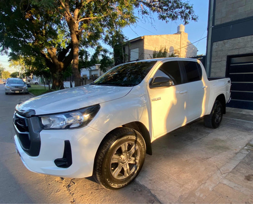 Toyota Hilux 2.8 Cd Sr 177cv 4x4