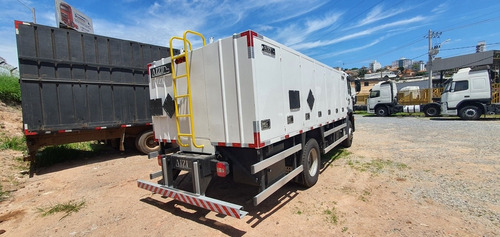 Imagem 8 de 8 de Vw 17230 Comboio Locação