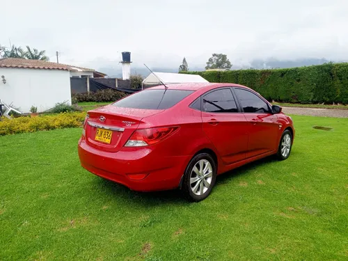 Hyundai Accent 1.6l 4 p